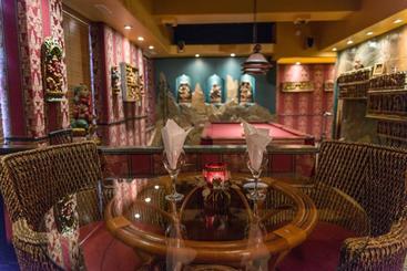 Mariaggi's Theme Suite Hotel & Spa