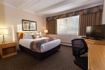 فندق على الطريق Bcm Inns Fort Mcmurray  Downtown