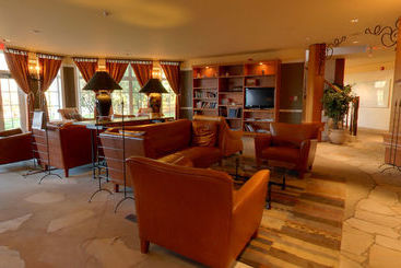 استراحتگاه Hilton Grand Vacations Club Tremblant Canada