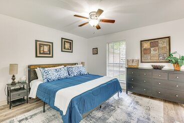コテージ Pet Friendly Spring Home W/ Private Pool & Hot Tub