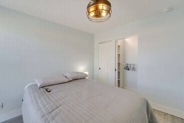 بيت ريفى Port Charlotte Canal Front Home W/ Private Pool!