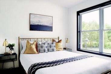 بيت ريفى For Lake Sake By Avantstay Lakefront + Hot Tub + View