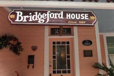 تختخواب و صبحانه Bridgeford House