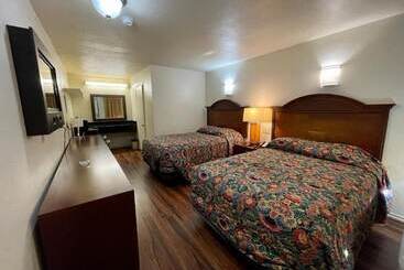 فندق على الطريق Sierra Inn