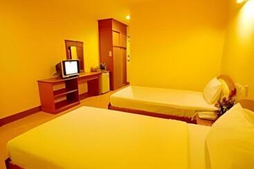 בית מלון כפרי Phuthong Place