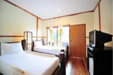 Phuttachot Resort