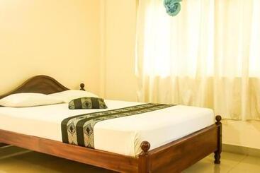 فندق Araliya Blue Beach View