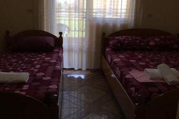 هاستل Kreta Inn