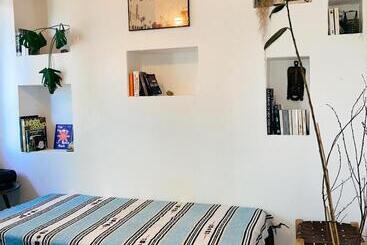 민박 Guest House Folk Inn