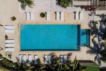 Апарт-отель Bocobay Las Islas Condos