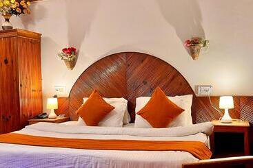 호텔 The Vaikunth Mcleodganj # Centrally Heated & Air Cooled # Scenic Mountain View # Big Parking # On Ma