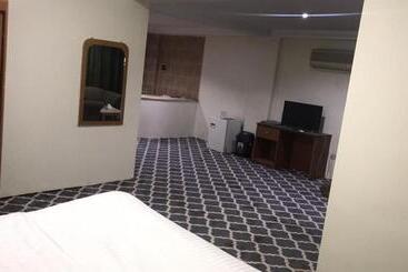 Al Aziziyah Hotel And Suites