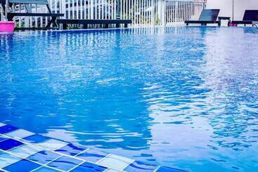 تختخواب و صبحانه Queens Guesthouse