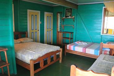هاستل Hostal Bastimentos