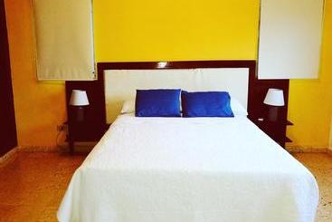 تختخواب و صبحانه La Perla De Farallon