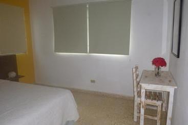 تختخواب و صبحانه La Perla De Farallon