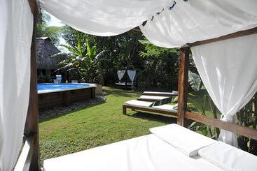 تختخواب و صبحانه Naturalmente Boutique Bungalows Y Cocina Mediterránea