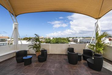 Suite 24  Boutique By Xperience S