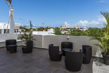 Suite 24  Boutique By Xperience S