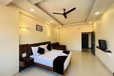 ホテル Arya Resort & Spa
