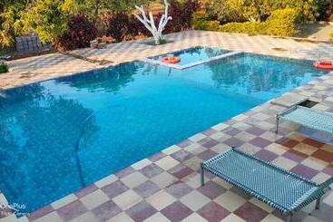 فندق Aamrakunj Gir Resort