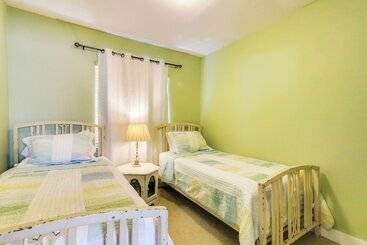 بيت ريفى Downtown Coeur D Alene Home   Walk To Lakefront!