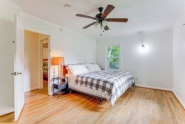 별장 Alpharetta Home W/ Patio & Yard ~ 3 Mi To Downtown
