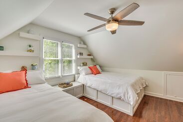 بيت ريفى Waterfront Gainesville Home W/ Private Boat Dock!