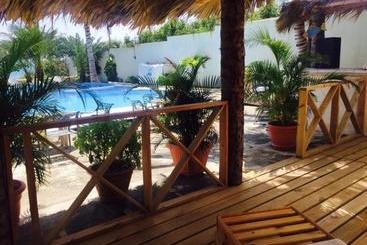 هتل La Saladilla Beach Club