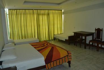 هتل Villa Jayananda