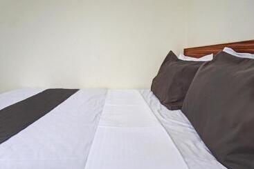 בית מלון כפרי Oyo Nutan Lodging