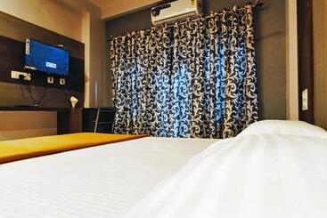 酒店 Quality Boarding And Lodging