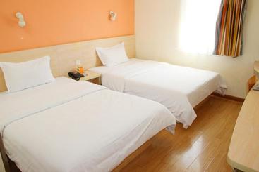 هتل 7days Inn Dongying Dongcheng Yunhe Road Mobile Square