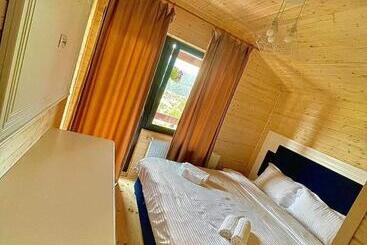 פנסיון Cabana Blu 15