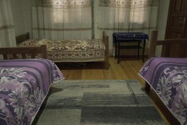 پانسیون Guest House Mekvena