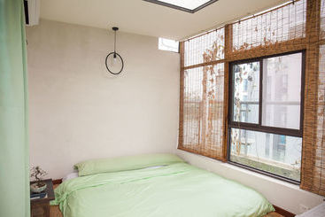 هاستل Living Art Museum Inn