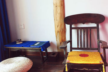 هاستل Living Art Museum Inn