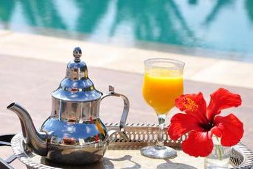 تختخواب و صبحانه Riad Hamdani