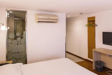 Motel Shenzhen Longgang Longcheng Square Metro Station