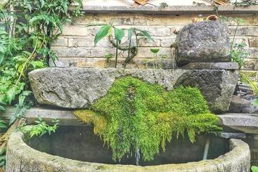 هتل Heshun Xinyue Boutique Inn