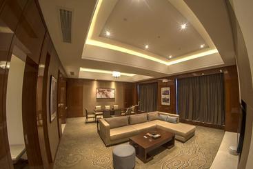 هتل Yangzhou Changqing International