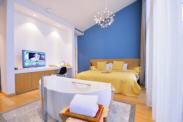 בית מלון כפרי Meijie Mountain Hotspring Resort