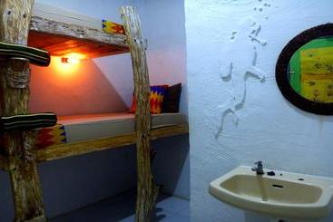 هاستل Gipsy Backpackers