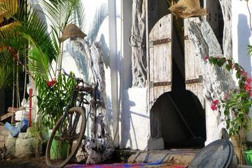 هاستل Gipsy Backpackers