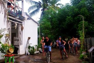 هاستل Gipsy Backpackers
