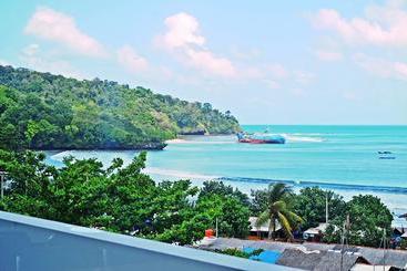 هتل Emerald  Pangandaran