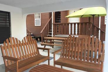 هتل Blue Wave Guest House