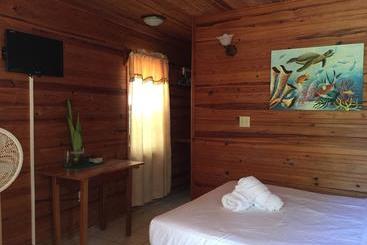 هتل Blue Wave Guest House