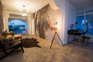 هتل Villa Eira