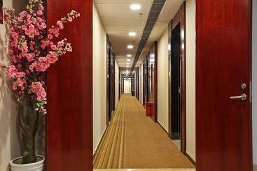 هتل Elan Nanjing Sanpailou Post And Communications University